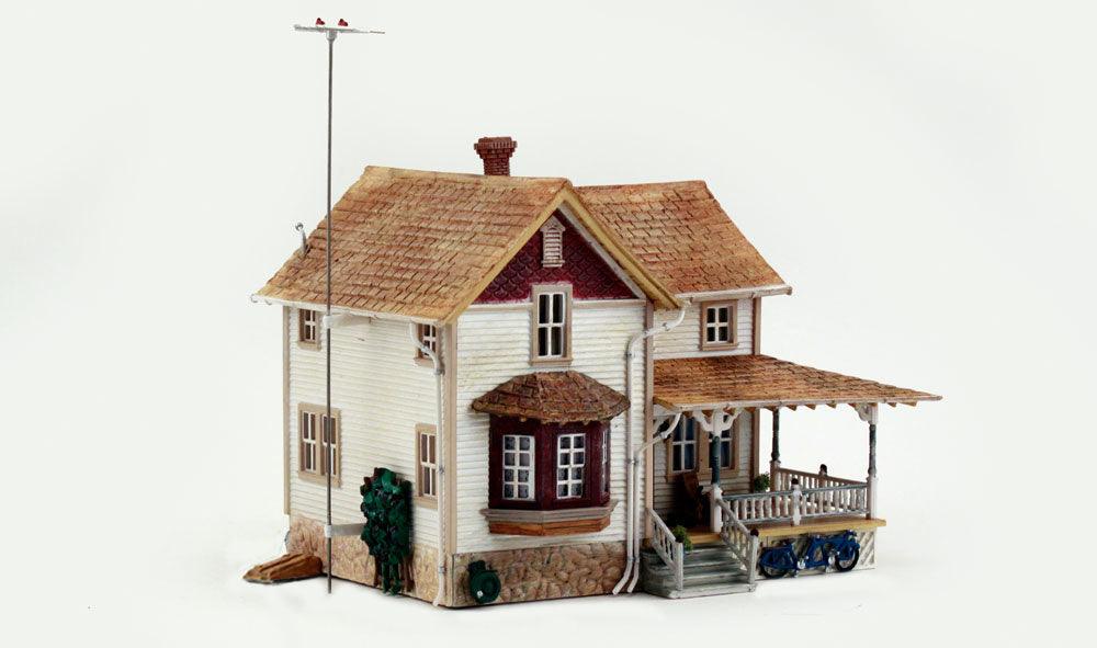 Woodland Scenics BR5046 HO Corner Porch House Structure  Built-&-Ready