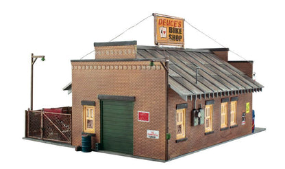 Woodland Scenics BR5846 O Deuce's Cycle Shop Structure Built-&-Ready