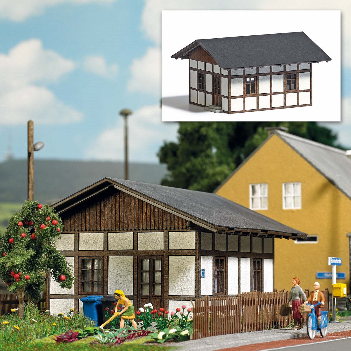 Busch 1662 HO Scale Half-Timber Gatekeeper's House Kit