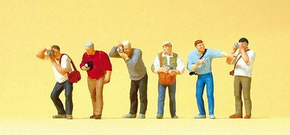 Preiser 10545 HO Scale Railfans w/Cameras pkg(6)