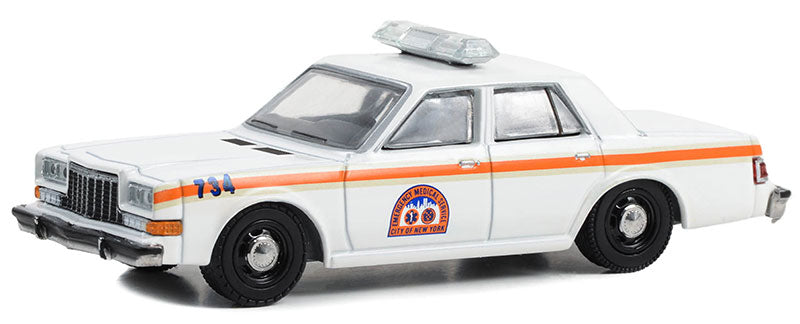 Greenlight 30444 1/64 1983 Dodge Diplomat, NYC EMS