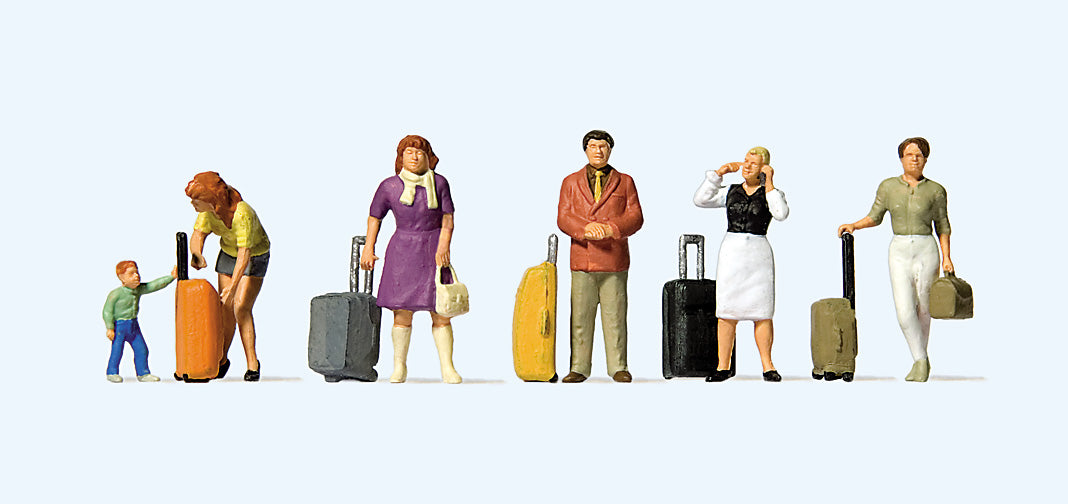 Preiser 10641 HO Scale Standing Travelers w/Suitcases Figures
