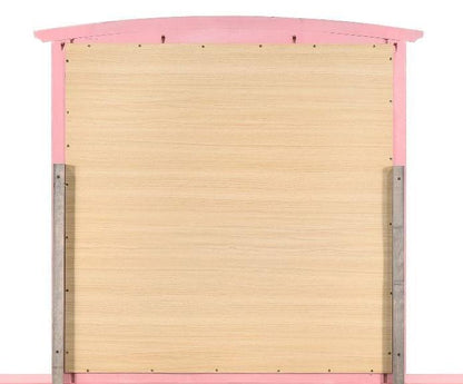 Elegant Wall Mirror by Couch.com