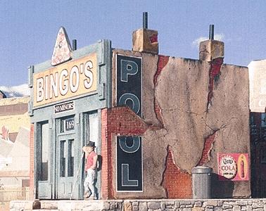 Downtown Deco 2006 N Scale Bingo's Pool Hall -- Kit