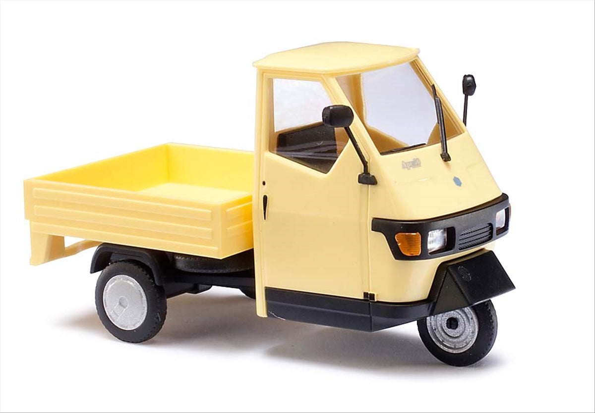 Busch 60003 O Scale Piaggio Ape 50 Pickup Truck, Yellow