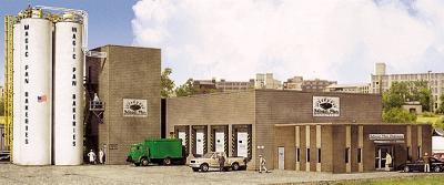 Walthers Cornerstone 2915 HO Scale Magic Pan Bakery Kit