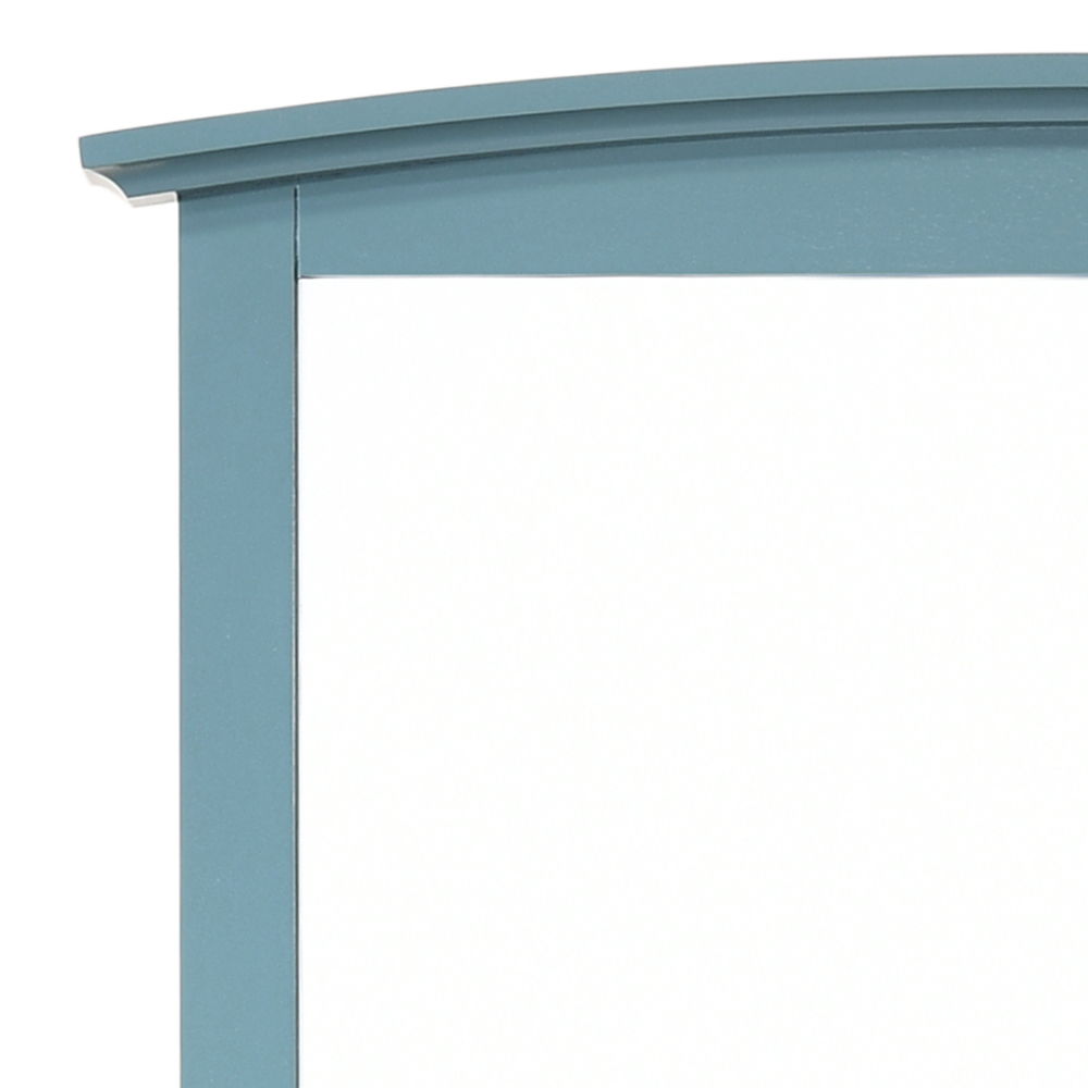 Elegant Wall Mirror by Couch.com