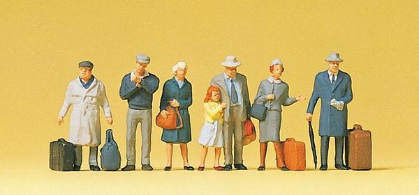 Preiser 10513 HO Scale Pedestrians At The Platform pkg(6)