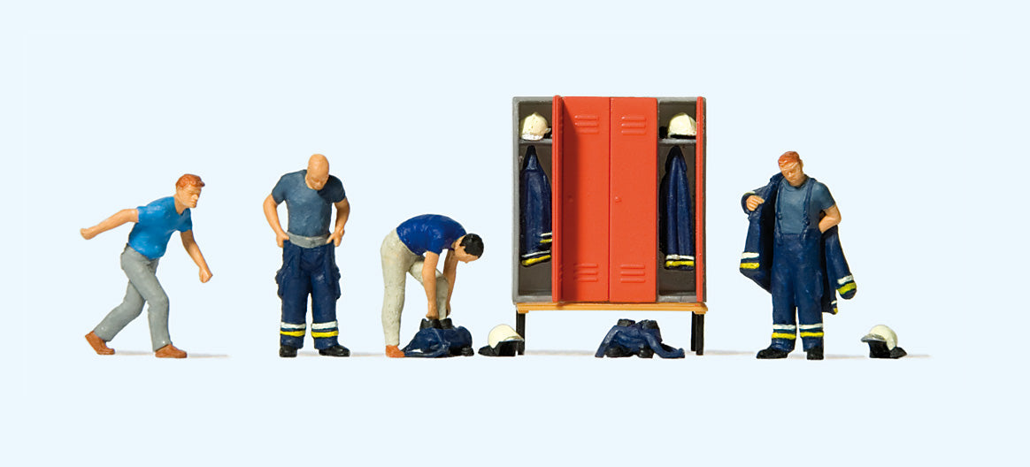 Preiser 10642 HO Scale Firemen Preparing for the Fire Run Set