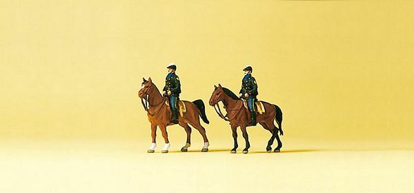 Preiser 79149 N Scale Police Mounted Police USA