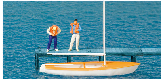 Preiser 10678 HO Korsar Sailboat w/2 Sailors Life Jackets