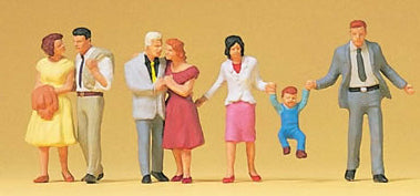 Preiser 10514 HO Scale Pedestrians Walking Couples pkg(7)