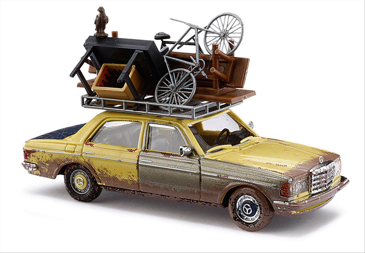 Busch 46858 HO Scale 1977 Mercedes-Benz W123 Sedan Model