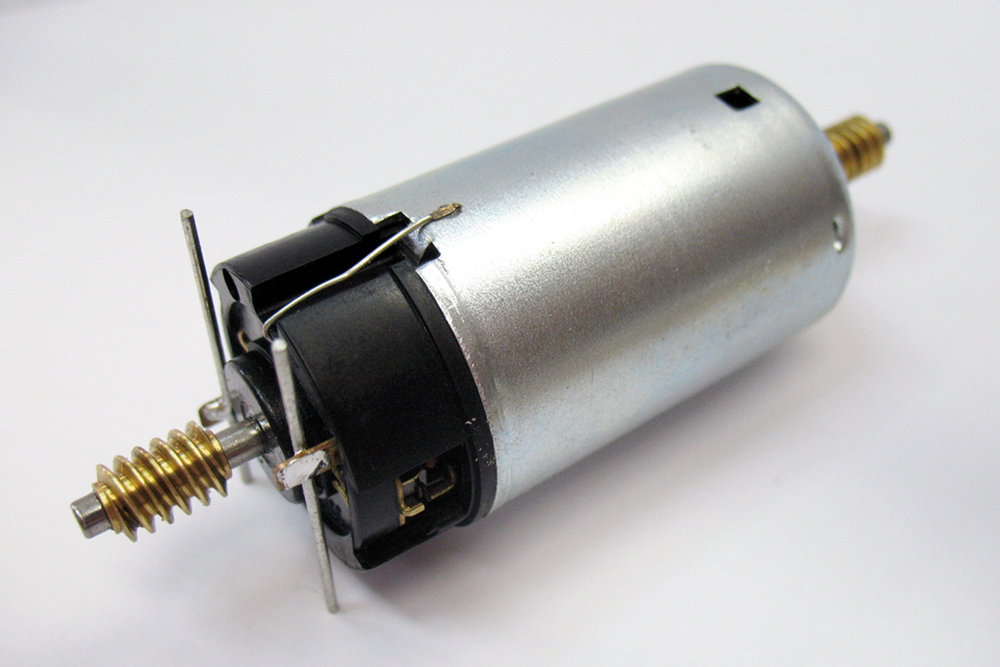 Piko 36005 G Scale Motor with Worm Gear, Mogul