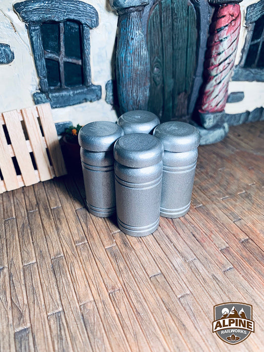 Alpine Railworks 1039 G Scale Large Milk Cans, Silver, Plain (4)