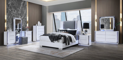 Moon - Smooth Mirror With LED - White by Couch.com
