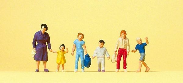 Preiser 14041 HO Scale Pedestrians Walking Women w/Children pkg(6)