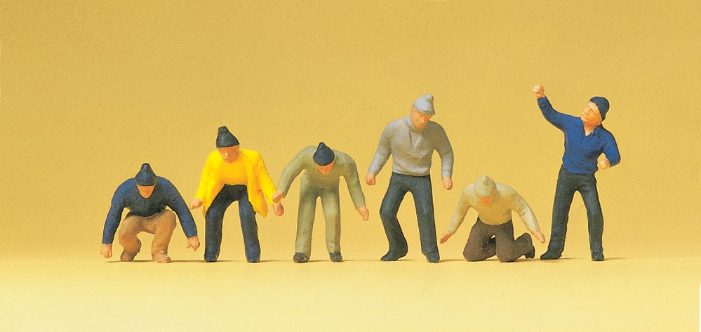 Preiser 14064 HO Scale Workers with Knit Caps Figures (6)