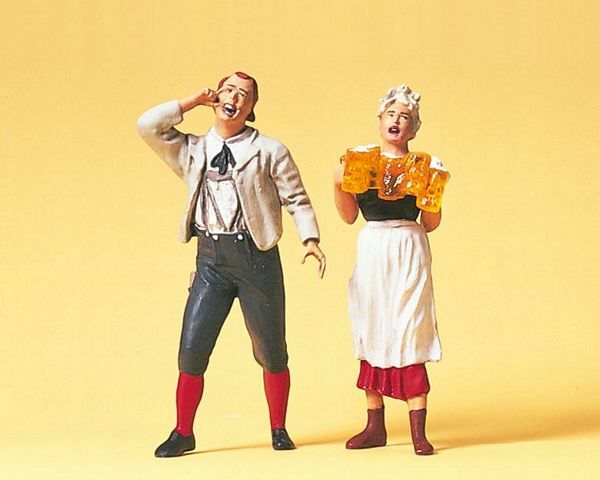 Preiser 45108 G Scale Pedestrians Waitress & Guest In The Beer Garden