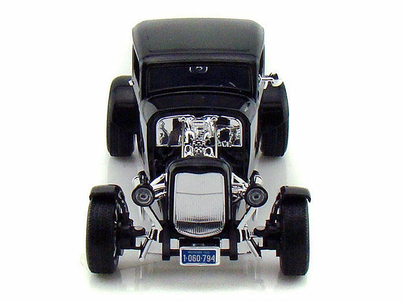 Motormax 73172AC-BK 1/18 1932 Ford Hot Rod, Black