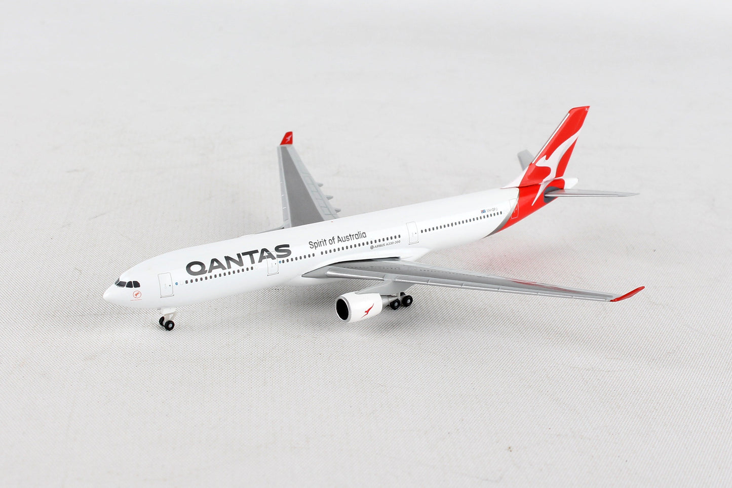 Herpa Wings HE530156 Qantas A330-300 1/500 New Livery 2016