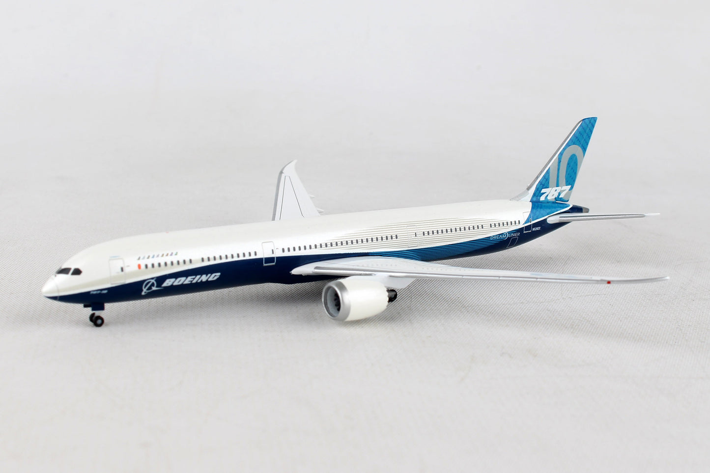 Herpa Wings HE530781 Boeing House 787-10 1/500