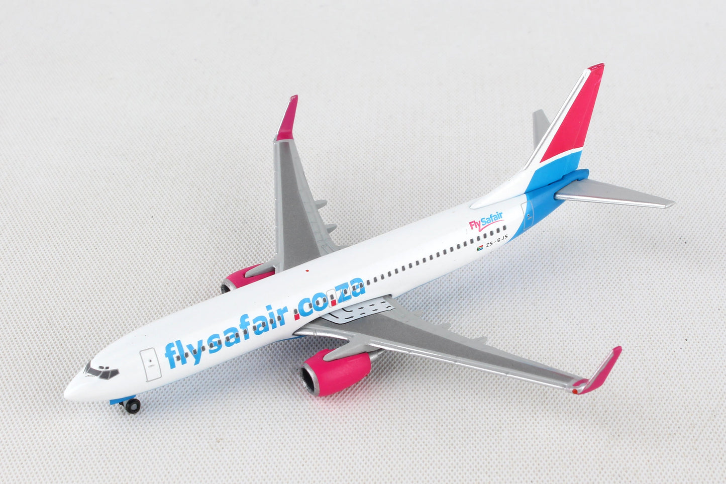Herpa Wings HE531085 Flysafair 737-800 1/500