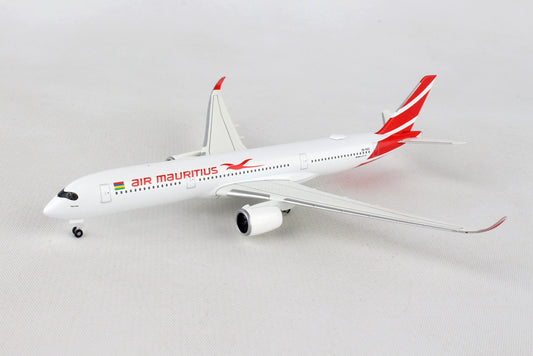 Herpa Wings HE531184 Air Mauritius A350-900 1/500