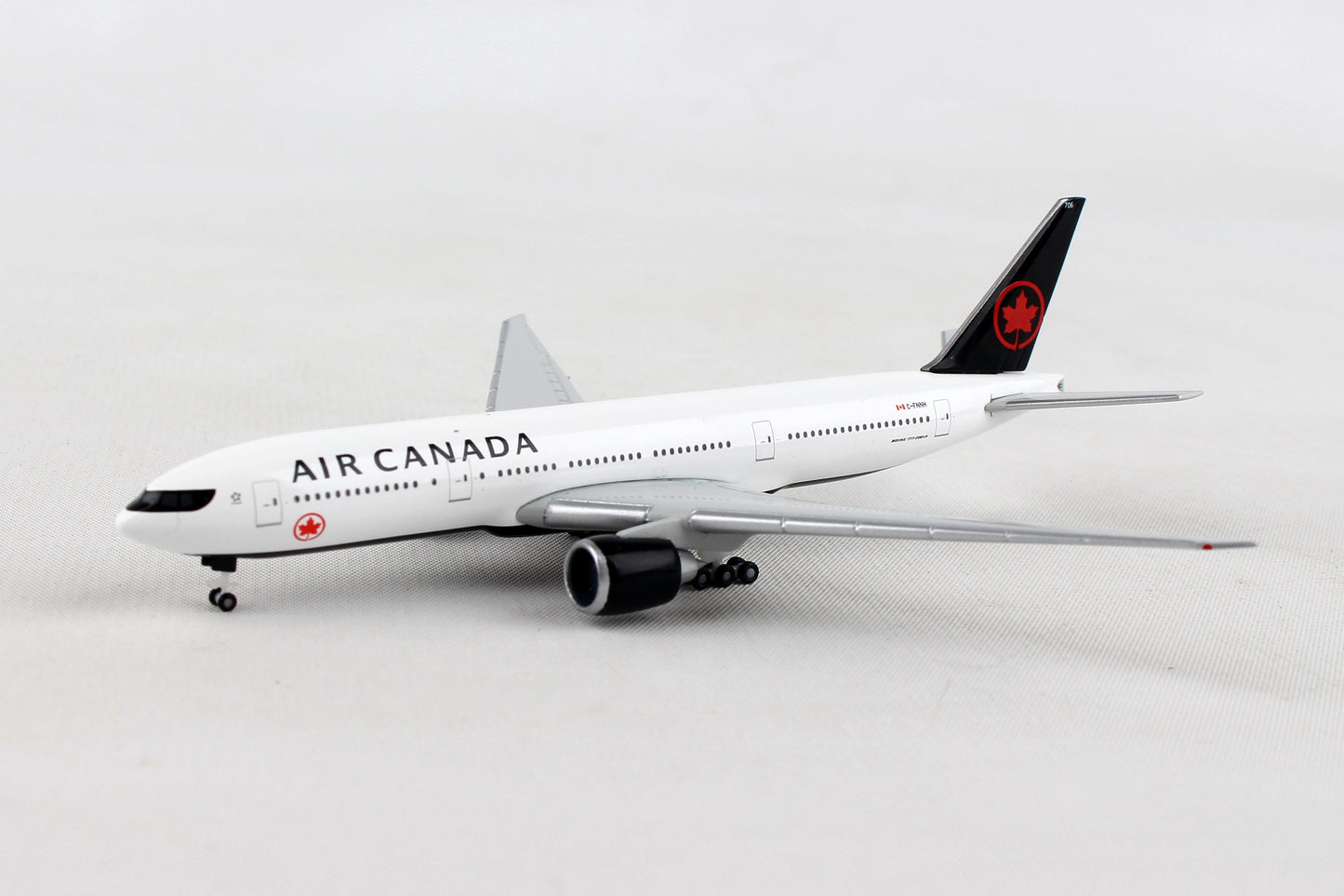 Herpa Wings HE531801 Air Canada 777-200Lr 1/500 New Livery