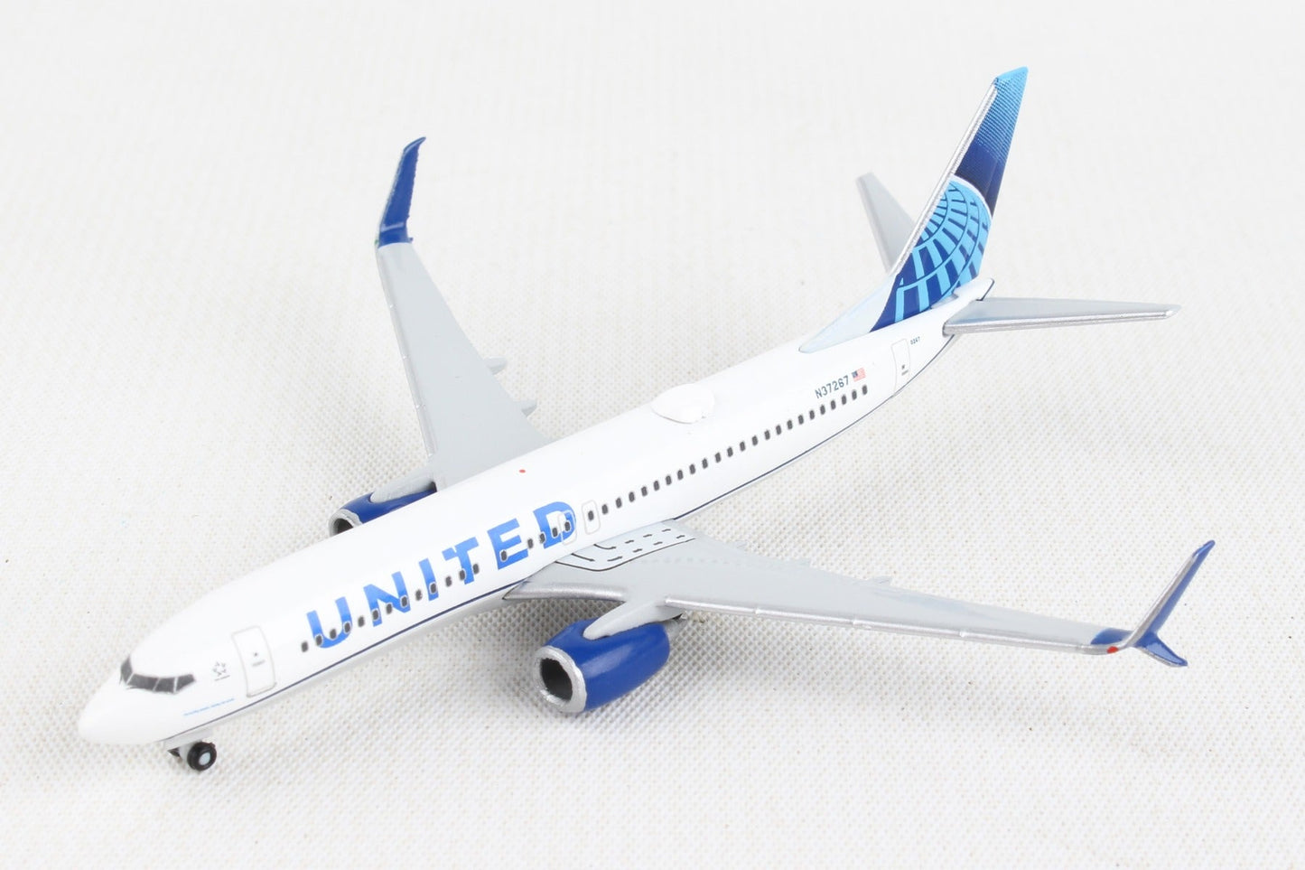Herpa Wings HE533744 United 737-800 1/500 New 2019 Livery