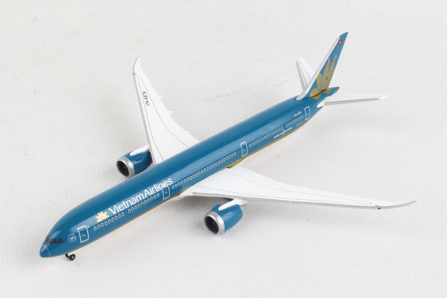 Herpa Wings HE534048 Vietnam 787-10 1/500