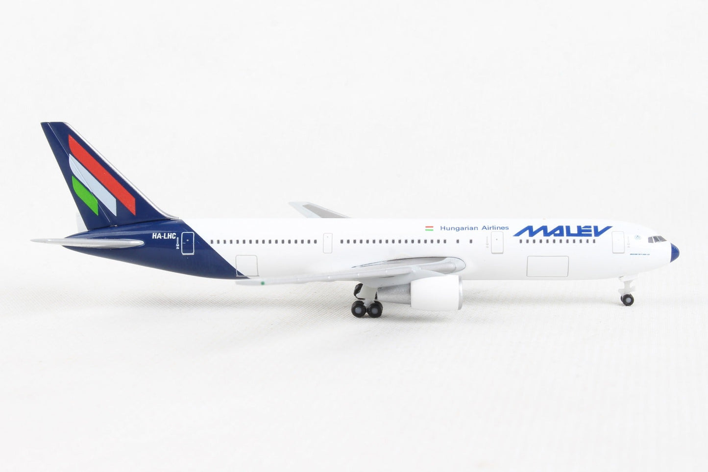 Herpa Wings HE534185 Malev 767-300 1/500