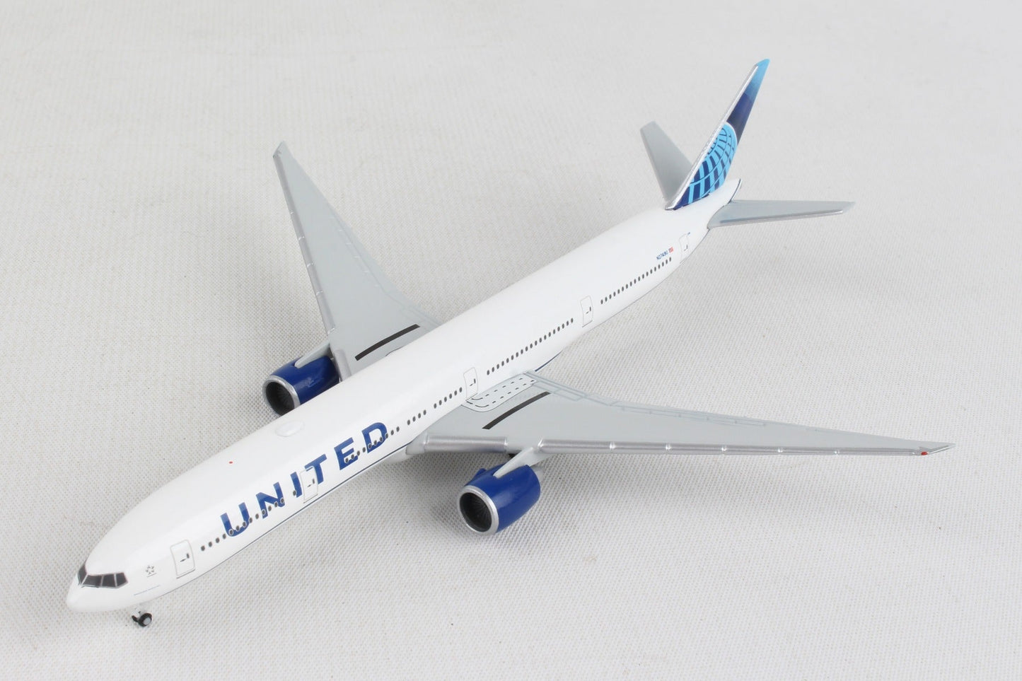Herpa Wings HE534253 United 777-300Er 1/500 2019 New Livery