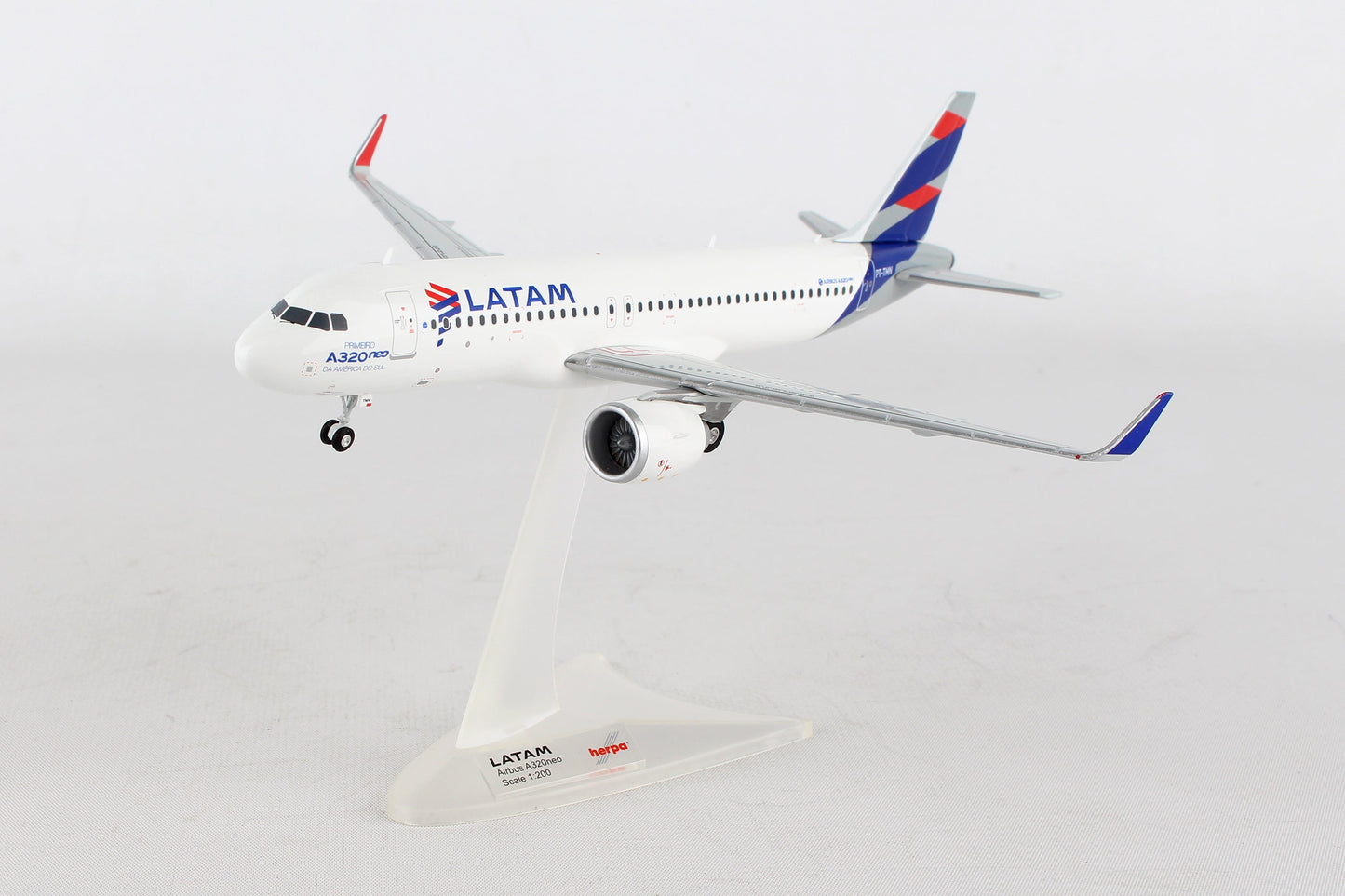 Herpa Wings HE558341 Latam A320Neo 1/200 Reg#Pt-Tmn
