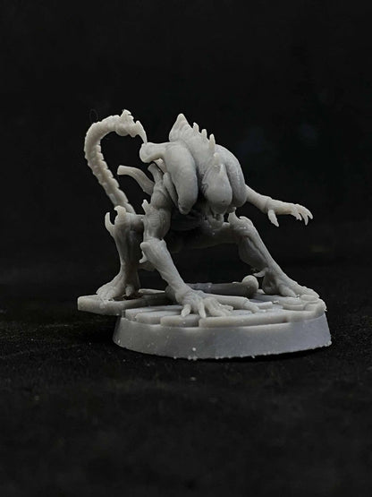 Xeno Cerberus by Papsikels Miniature, 30mm Miniature, 32mm Scale, War Gaming, Proxy for Alien, Table top gaming, Sci-fi, Aliens