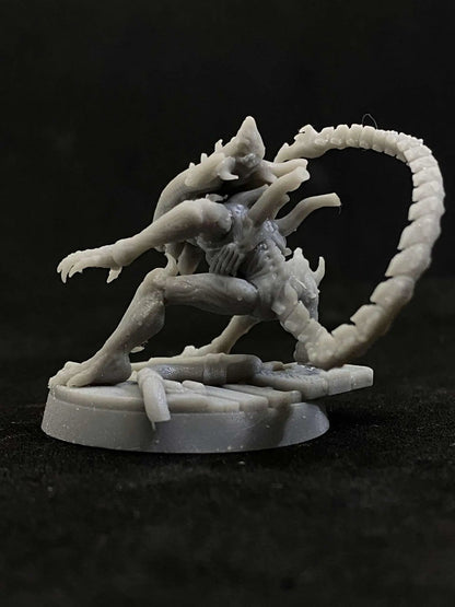 Xeno Cerberus by Papsikels Miniature, 30mm Miniature, 32mm Scale, War Gaming, Proxy for Alien, Table top gaming, Sci-fi, Aliens