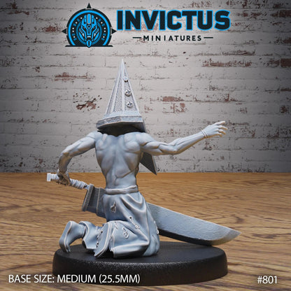 Crimson Executioner by Invictus Miniatures 32mm scale, Miniature War Gaming Figure, Games, Silent Hill, Pyramid Head