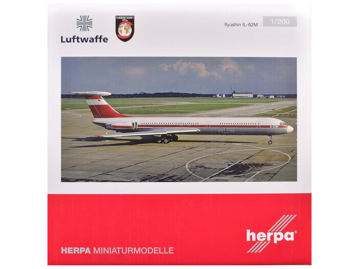 Ilyushin IL-62M Commercial Aircraft "German Luftwaffe" (11+22) White with Red Stripes 1/200 Diecast Model Airplane by Herpa  free shipping USA