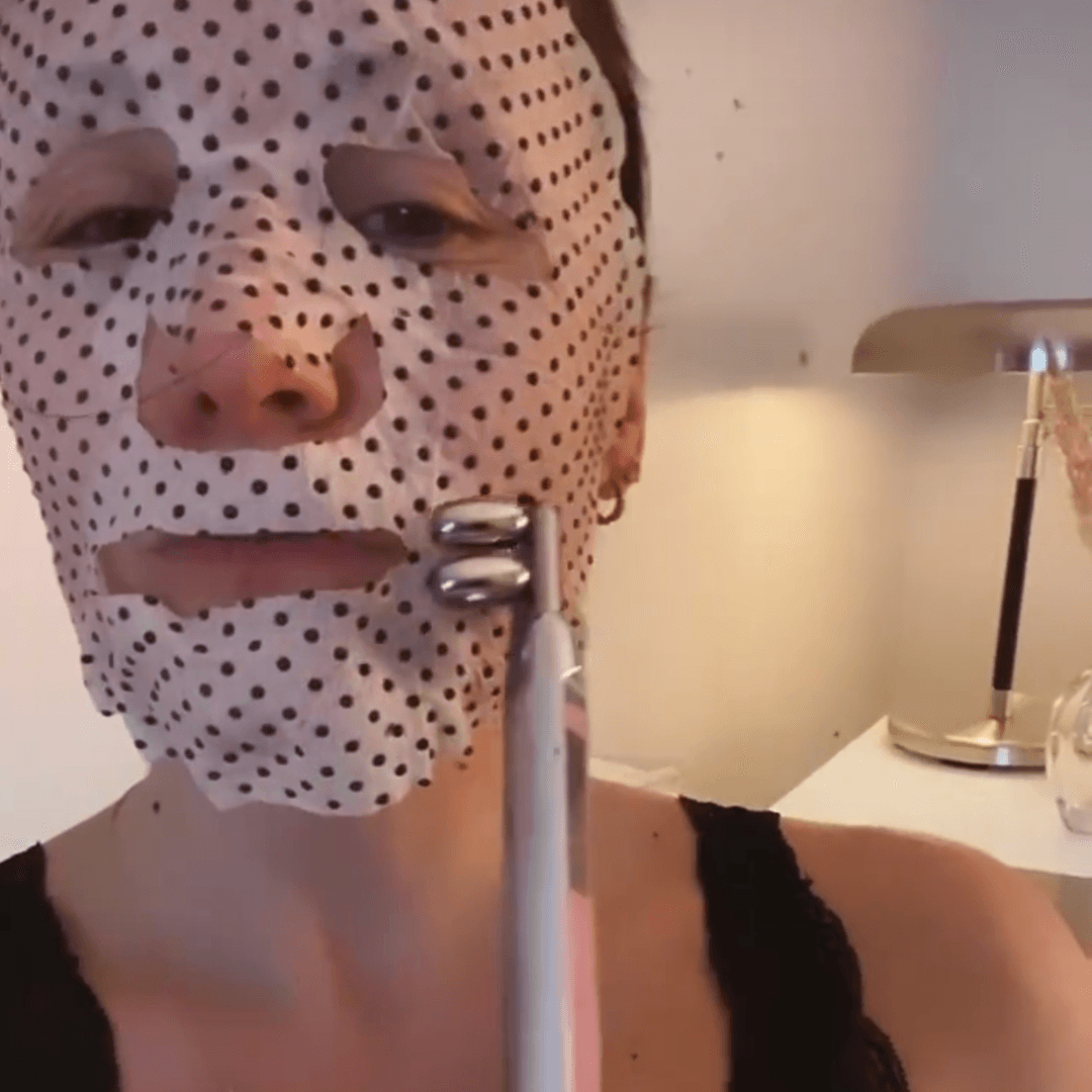 Bio-Magnetic Sheet Mask [Hyaluronic Acid Rose Serum] by Dreambox Beauty