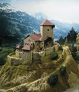 Kibri 37304 N Scale Castle "Branzoll" -- 13-3/8 x 11 x 9-1/16"  34 x 28 x 23cm
