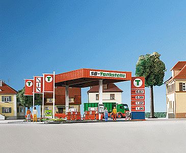 Kibri 38705 HO Scale Modern Gas Pump Island -- SB-Tankstelle Kit