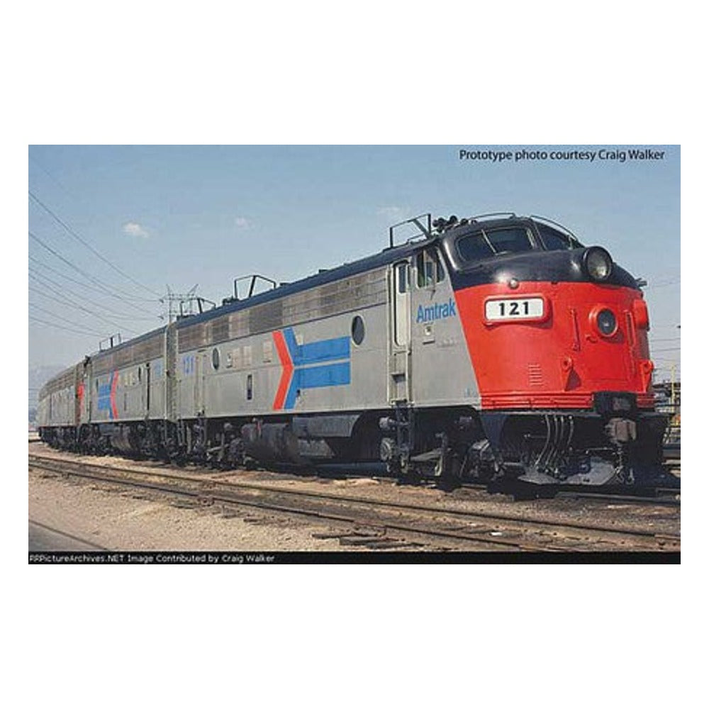 Walthers Proto 42512 HO Scale EMD FP7 - F7B LokSound 5 Sound and DCC -- Amtrak 117, 160 (Ex-SP, Phase I red, Platinum Mist, black with headless arro