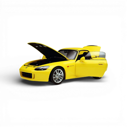 MOTORHELIX Honda S2000 AP2 Indy Yellow Pearl 1:18 Scale
