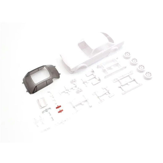 Kyosho MZN216 SKYLINE 2000GT-R (KPGC10) Tuned Ver White Body set (w/Rim for AWD)