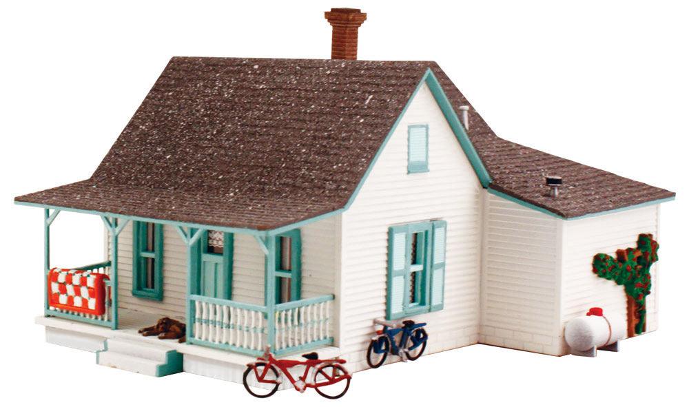 Woodland Scenics PF5206 N Country Cottage Structure Kit
