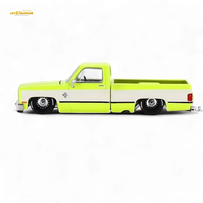 Mini GT x Kaido House Chevrolet Silverado FLO YELLOW 1:64 KHMG112