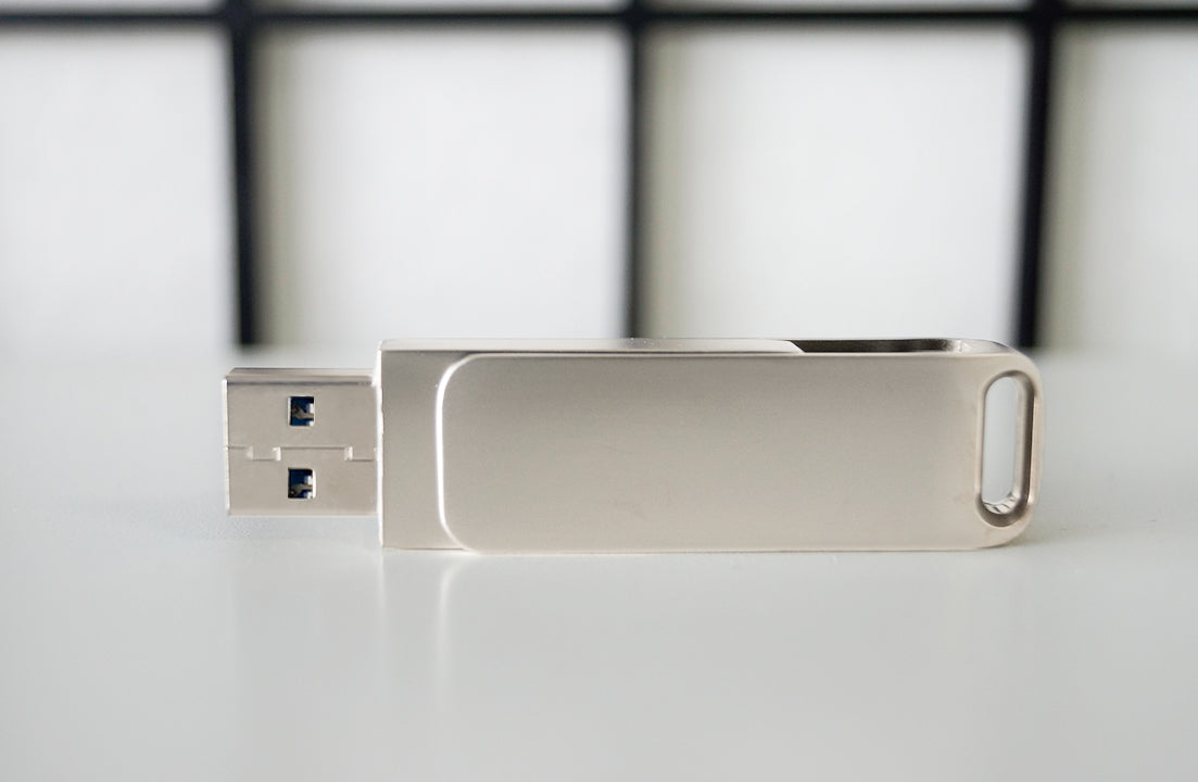 Pivot USB 3.1 Flash Drive Unprinted