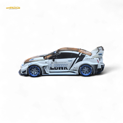 MC LB GTR R35 GT - White Blue Stripe Carbon Roof 1:64