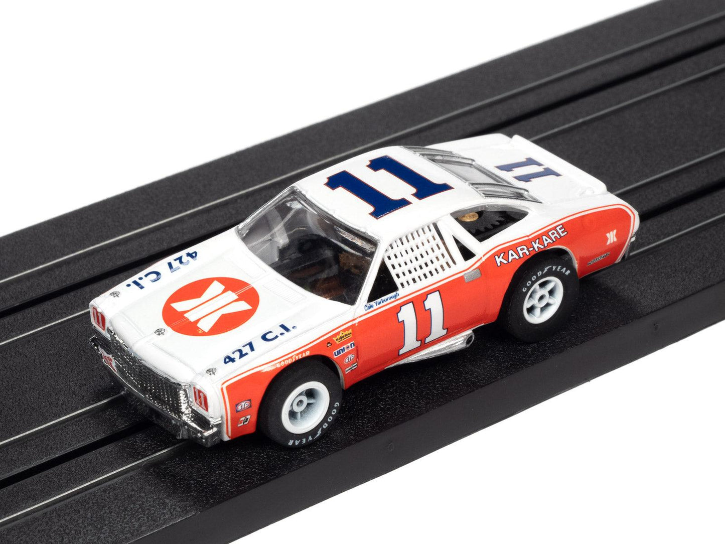 Auto World Xtraction R31 Chevrolet Chevelle Cale Yarborough HO Slot Car SC355