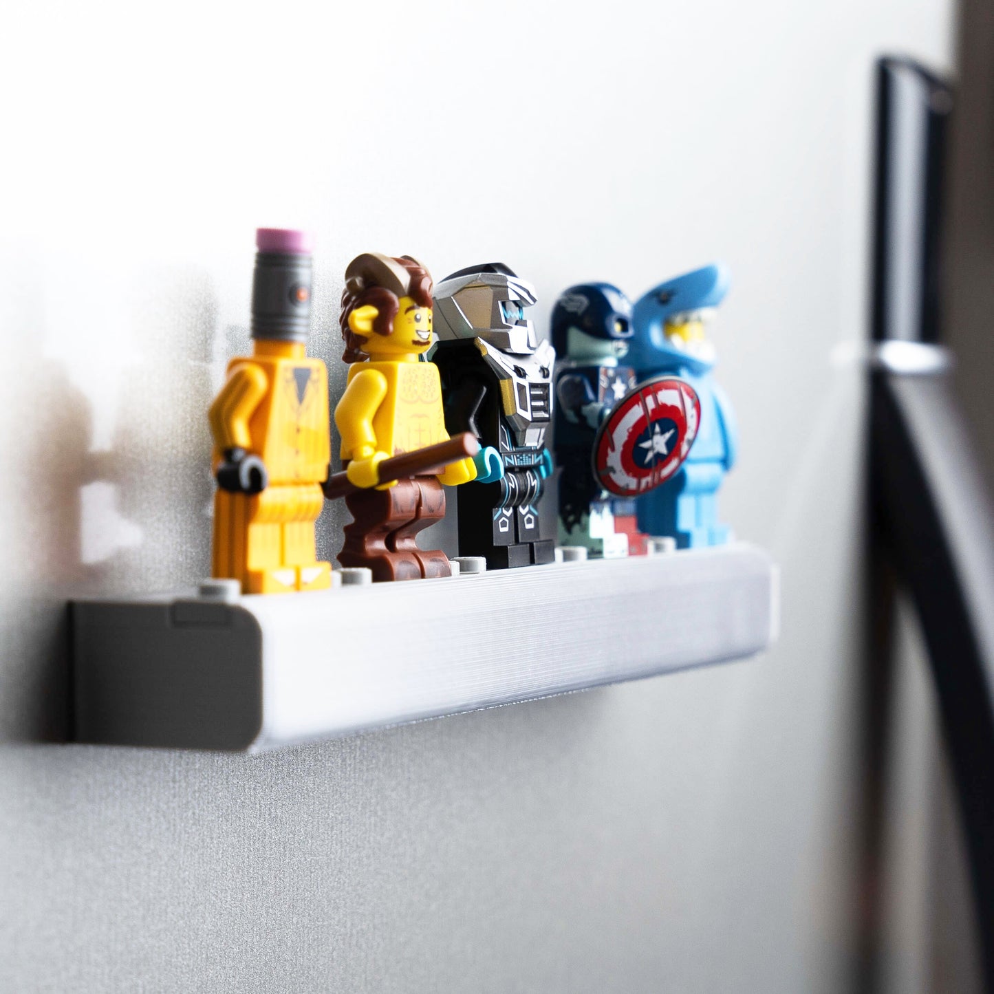 Magnetic Shelf Display for your  LEGO® Minifigs